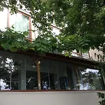 Mola Hotel