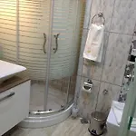 Mola Hotel *