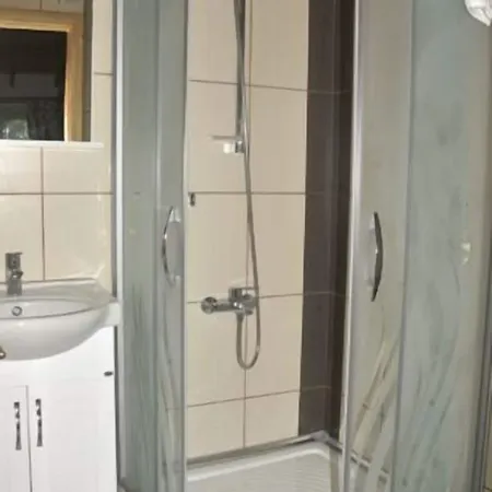 Hotel Mola *