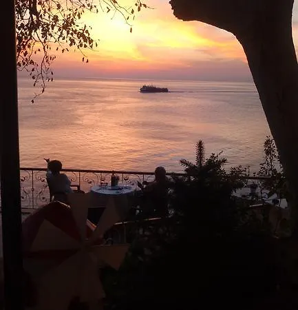 Mola Marmara Adasi
